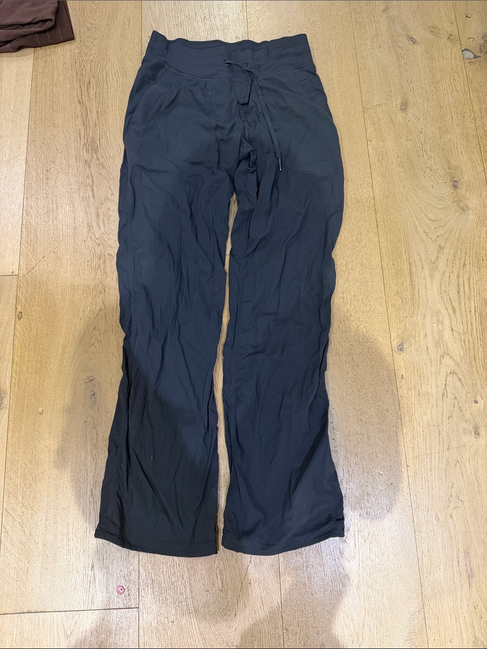 Women’s dark grey lululemon Drawstring Lounge Pants